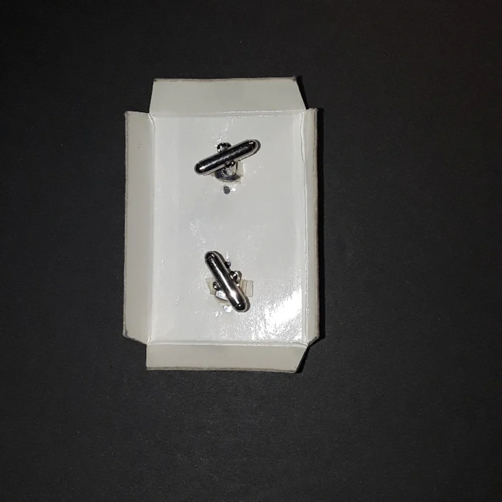 c BEAUTIFUL SQUARE SEAN JOHN DESIGNER CHROME STEEL CUFFLINKS
